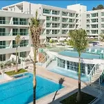 Flat De Luxo Em Um Resort!